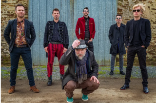 Déambulation par the Sassy Swingers  down the road pornic