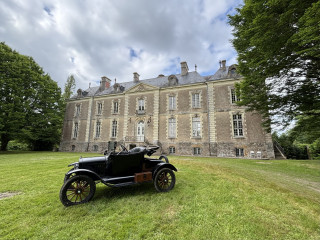 Façade extérieure Château de Briord
