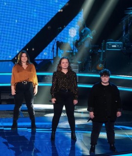 CONCERT POTTOK ON THE SOFA