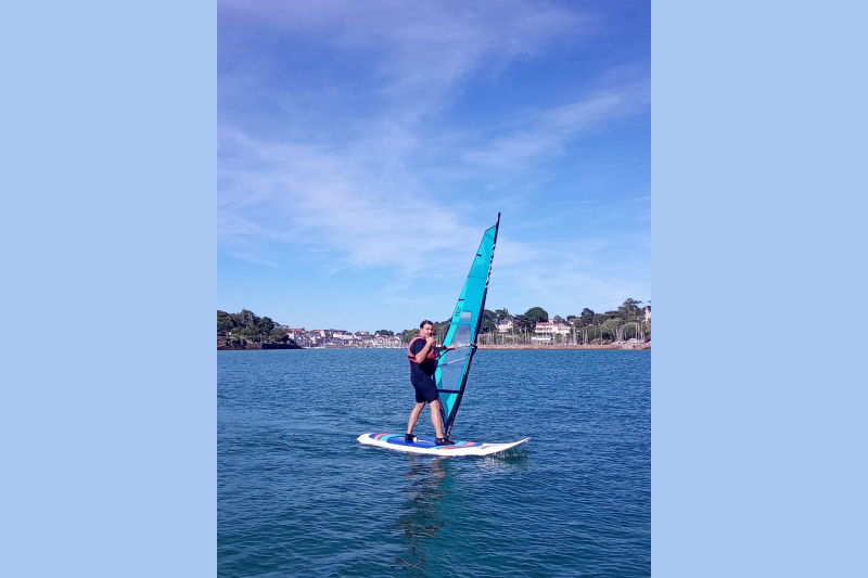 Feierabenddrinks im Pornic Nautical Club: Lasersegeln, Windsurfen, Segeln. Reiseziel Pornic
