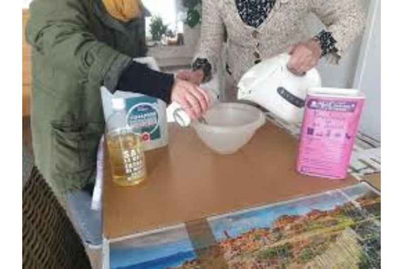 Atelier écogestes : fabrication lessive, nettoyant multisurface association hirondelle atelier éco-gestes Destination Pornic