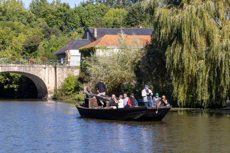 Balade en Toue sur l'Acheneau, bateau traditionnel de la Loire