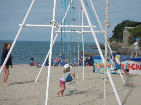 Club Mickey de la Noé Strand Schwimmen	