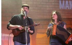 Concert: Céline et Clara, gagnants Festival Chanson de Café et manyl-et-cie Pornic Ju Canto, et de Nans Vincent.
