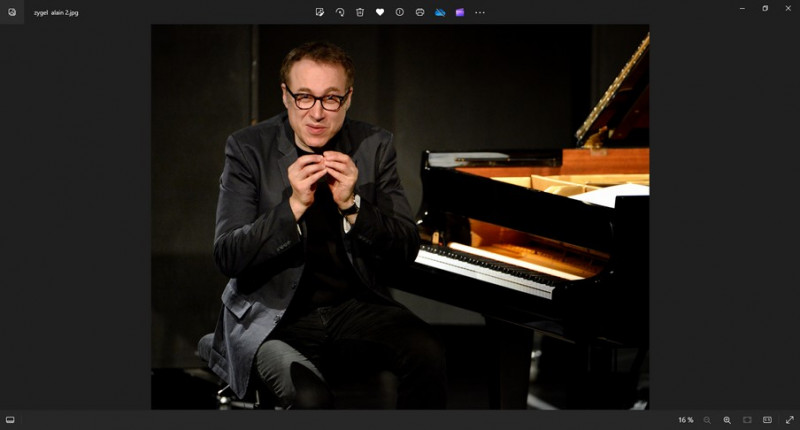 Concertino event: Jean-François Zygel sets the ‘Fables de La Fontaine’ to music pornic musical improvisation composition corbeau et renard fablier