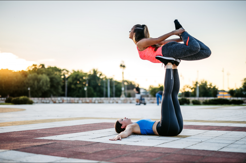 Cours d'acroyoga