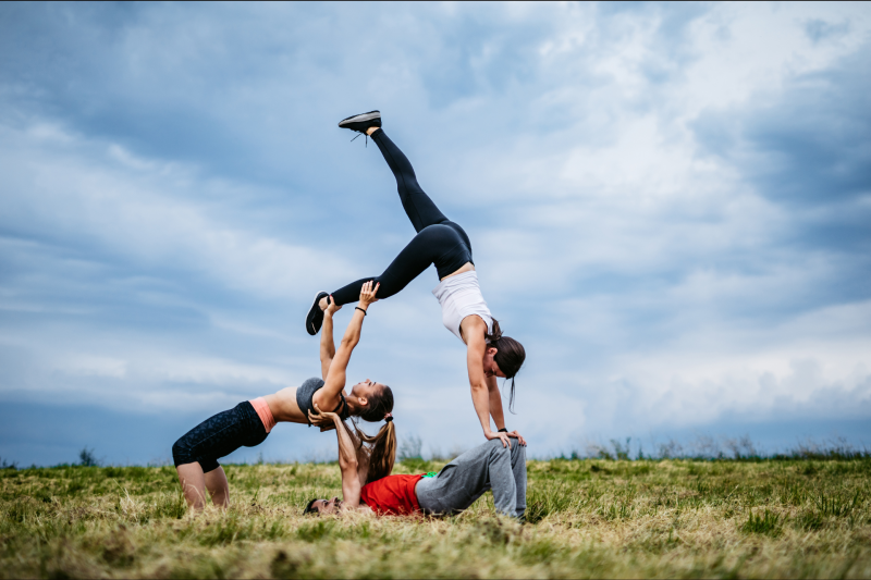Cours d'acroyoga