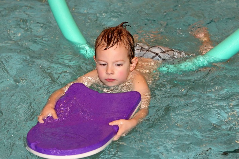 apprendre à nager, cours de natation, leçon de natation