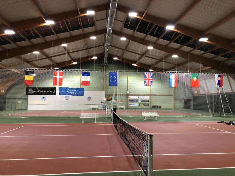 Court de tennis intérieur Pornic