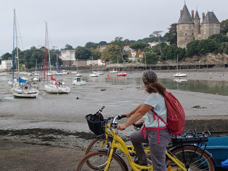 Échappée nature: Découverte de la Côte de Jade à vélo électrique