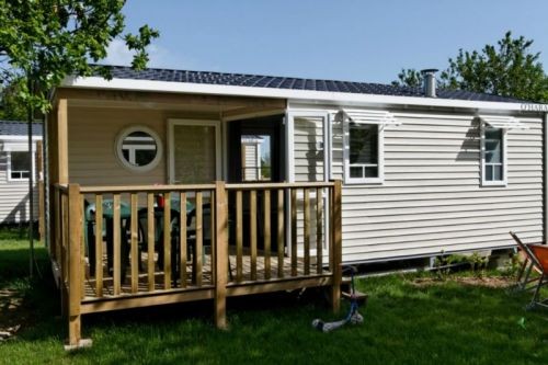 Extérieur cottage camping Pornic piscine et plage