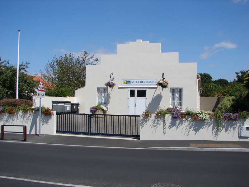 Extérieur de la salle des loisirs à La Plaine-sur-Mer