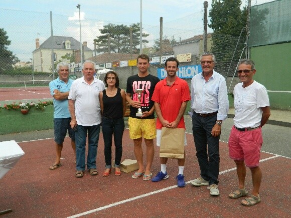 finalistes-senior-messieurs-tournoi-d-ete-2015-15152