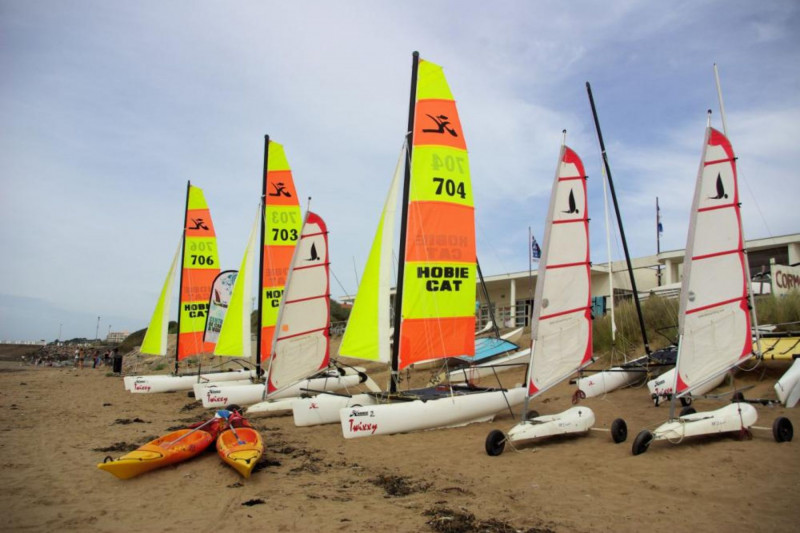 hobie cat, katamaran, wassersport, wassersportzentrum la cormorane, zielort pornic, saint michel chef chef, tharon plage