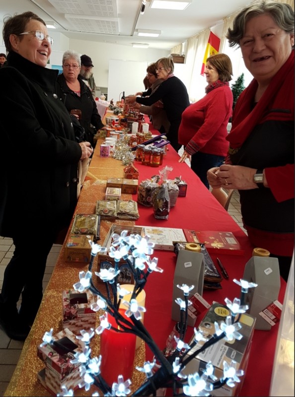 MARCHÉ DE NOEL PORNIC CADEAUX GATEAUX