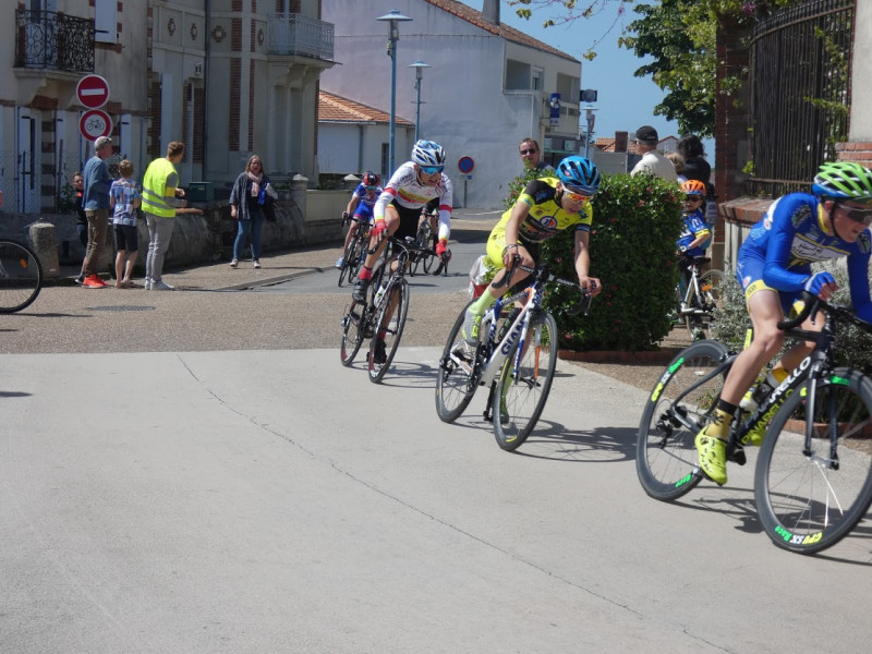 COURSE VELO- GRAND PRIX CYCLISTE DES JEUNES - Préfailles