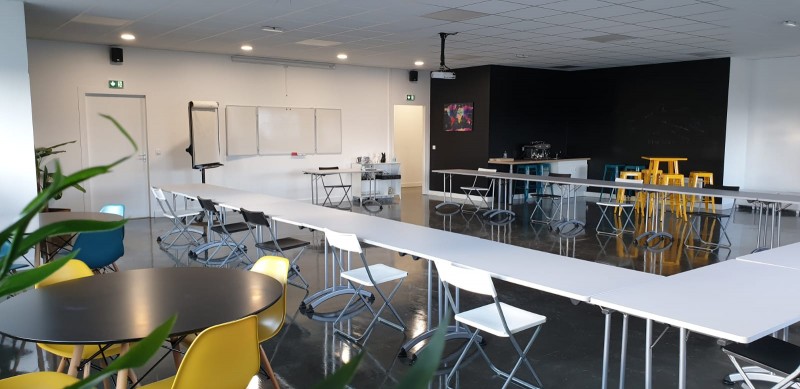 artligne fitness, artwork, seminar room pornic, seminar room destination pornic