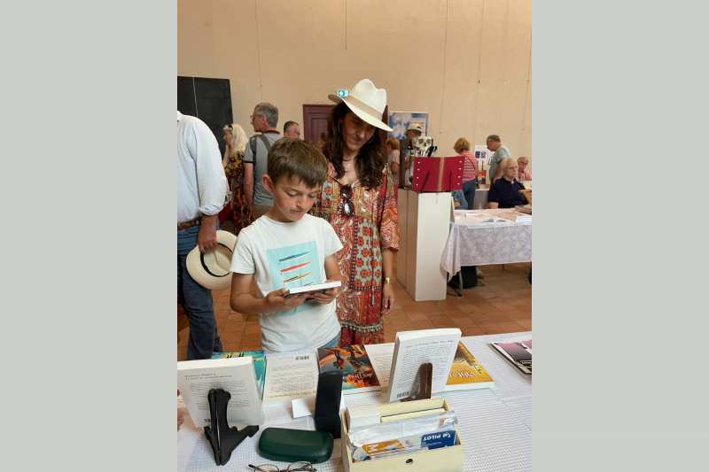 Book Fair: Christmas edition – meet-and-greet and book-signing event, with a gift from Destination Pornic