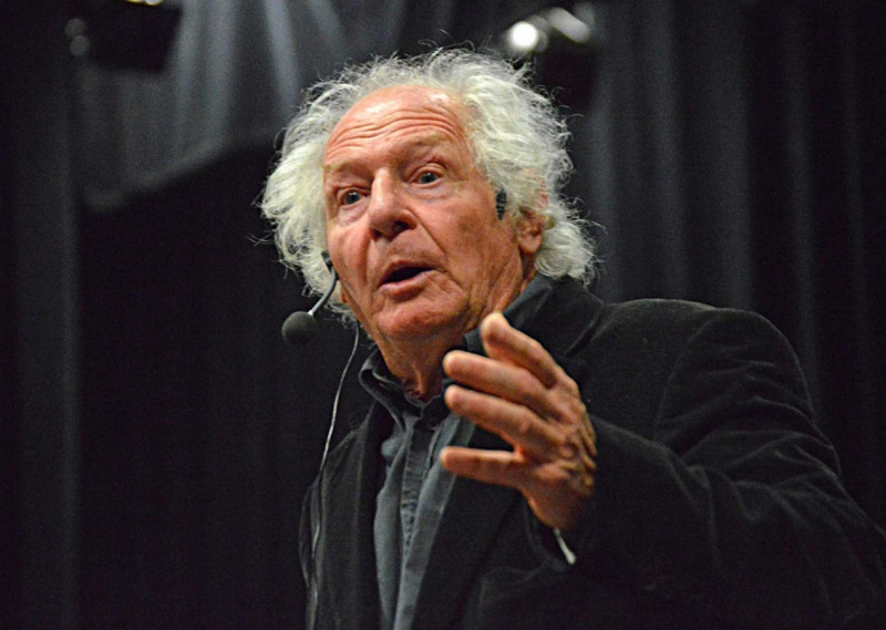 Performance by Eric Chartier: Two short stories by Marcel (Aymé) – readings at the Grange des Brefs, Destination Pornic