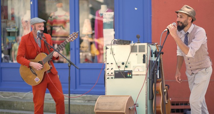 Spectacle de rue mobile: Mobl'hit pornic