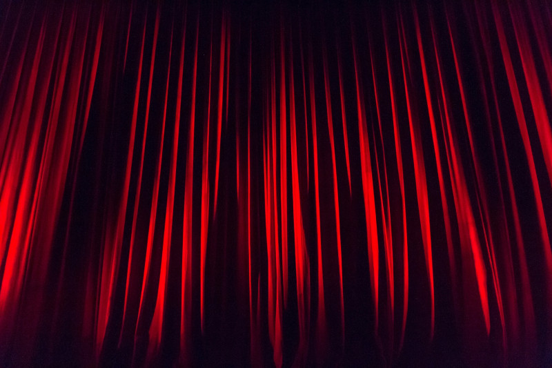 spectacle comique  théâtre la plaine sur mer