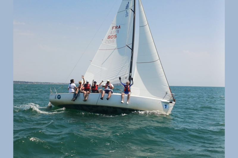 Catamaran sailing course for adults – sailing holiday in Pornic
