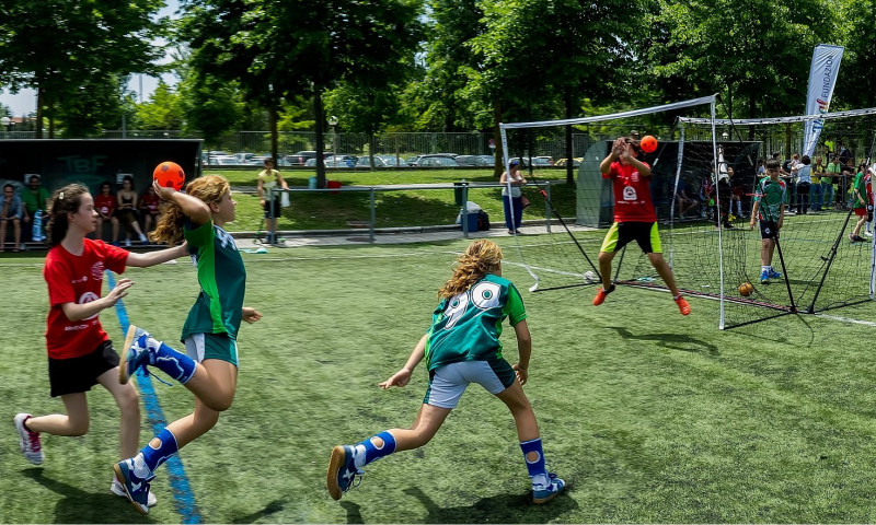 Tournoi de Handball sur gazon chauvé