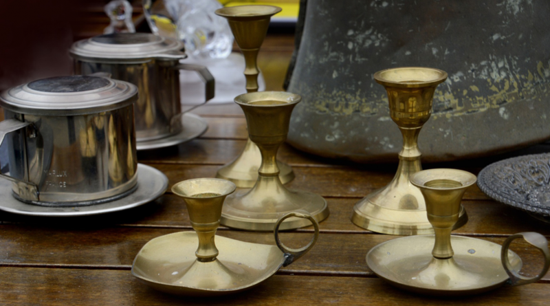 Vide-grenier par le Secours Catholique pornic