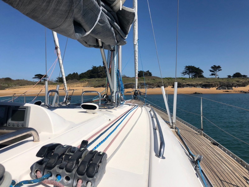 Sailboat cruise