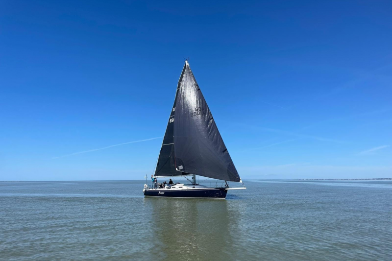 Club Nautique de Pornic cruising sailboat